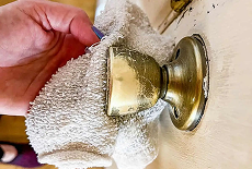 Antique brass swing cleaning